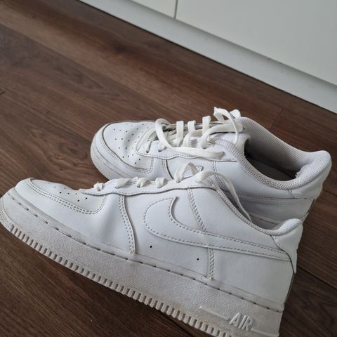 Nike Air Force 1 str 38.5