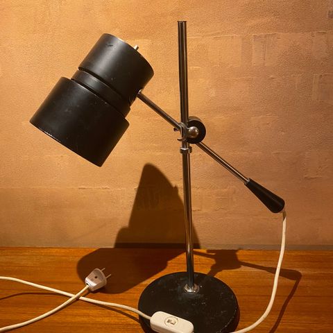 Retro sort lampe