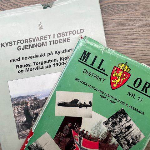 2 sjeldne militærhistoriske bøker fra Østfold