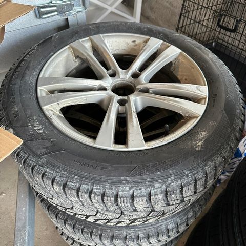 Hankook 205/60/R16 piggdekk