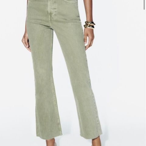 NYE flare jeans fra Zara str 36 (med lappen på)