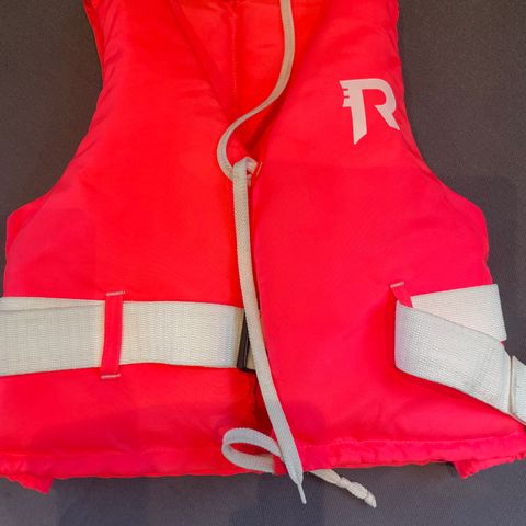 Regatta vest 25-40 kg kr 100 ny pris