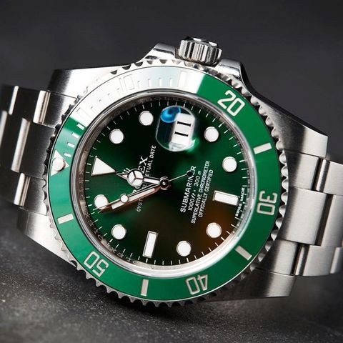 Ønsker å kjøpe en Rolex Hulk 116610lv 2020 modell