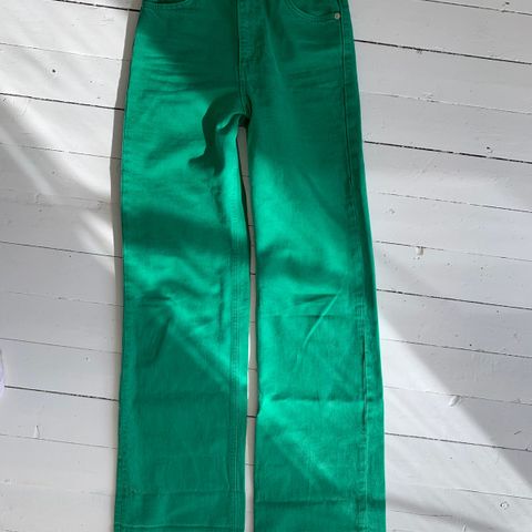 Grønn bukse fra Zara i str 34