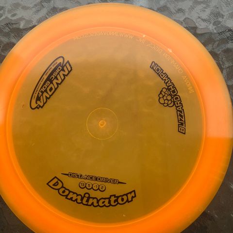 Disc golf innova dominator frisbee