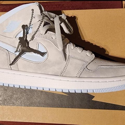 Jordan 1 High Zoom Air CMFT Grey Fog.