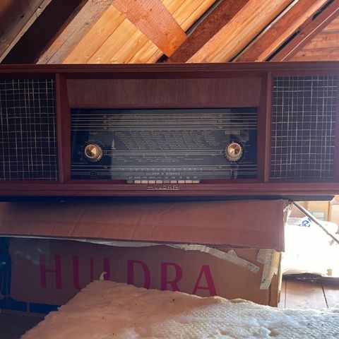 Vintage radio. Huldra 6 - 22 bordmodell