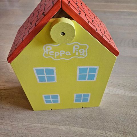 Peppa Pig lekehus i tre