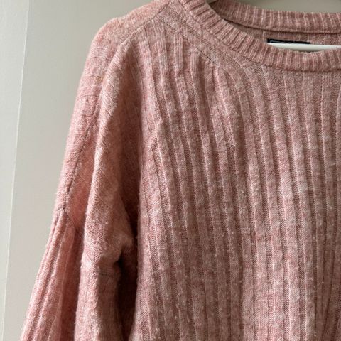 Abercrombie & fitch genser rosa i M