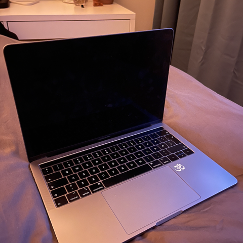 MacBook Pro 13-inch, 2018. (Retina + Touchbar)