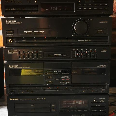 Pioneer Stereo