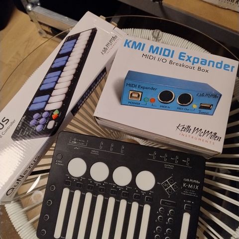 Lydkort, mixer og keyboard - Keith McMillen K-MIX og QUNEXUS