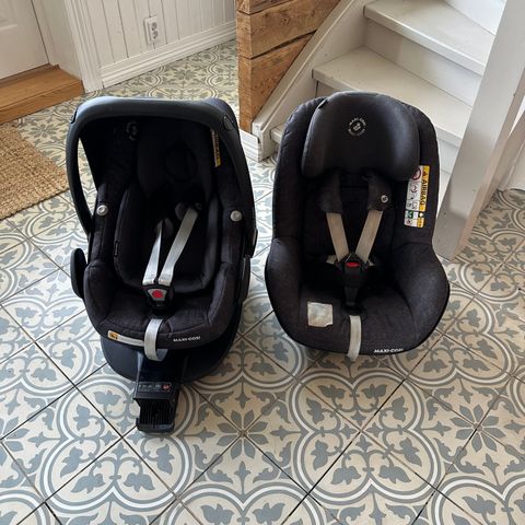 Bilstol Maxi Cosy Pebble pro i-size FamilyFix One 3wayFix