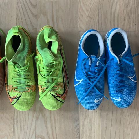 Nike og Adidas fotballsko str 33, 35 og 37,5