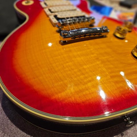 Gibson Les Paul 1997 KISS Ace Frehley med signert autograf på signature strenger