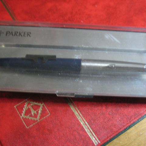 Parker  student  45 fyllepen i orginaletui