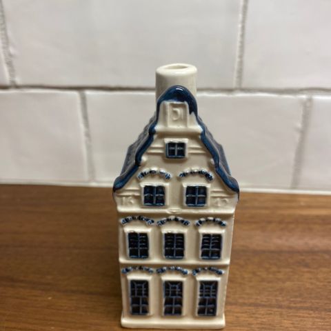 Delft-blue hus / KLM House nr. 17 selges