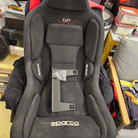 Sparco GT F1 stol med festebraketter