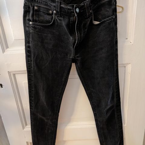 Nudie jeans black str 30