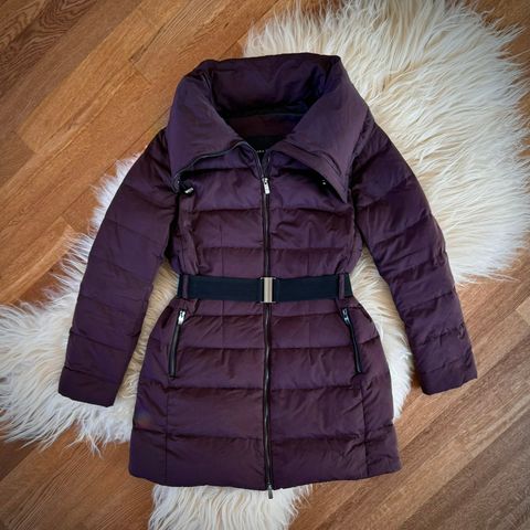 Aubergine puffer jakke fra Zara