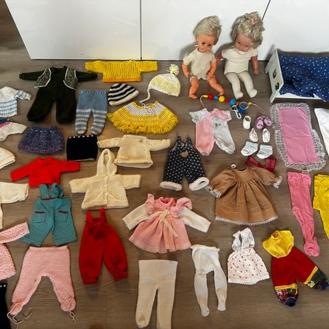 dukker og klær fra 70- tallet mm