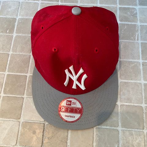 NEW ERA CAPS 9Fifty  kr 200,-