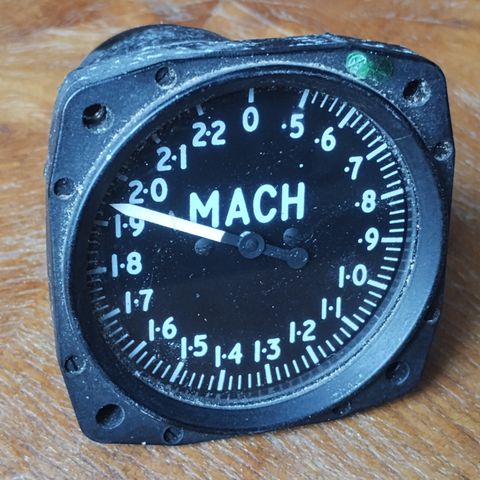 MACH måler flyinstrument