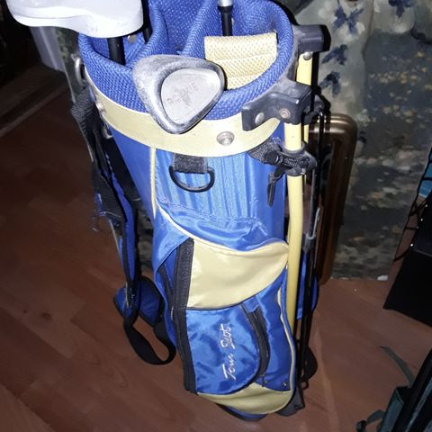 Junior golfbag med 4 køller.