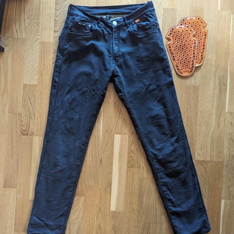 Richa MC jeans med D30.  Herre Str 30 - 34