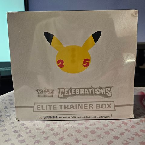 Pokemon Celebrations ETB - Sealed