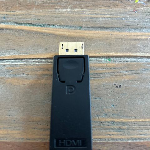 Overgang HDMI til DisplayPort