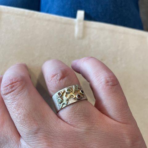 Sølv 925 ring med gullplate og fargede edelstener størrelse 52
