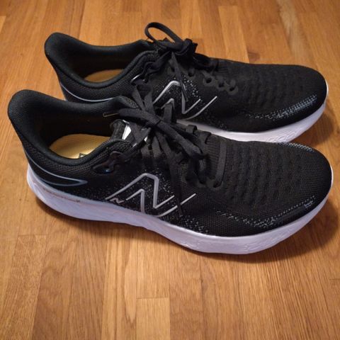 Ubrukte New Balance 1080 v12