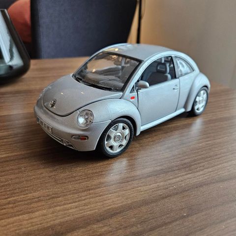Volkswagen Beetle 1998 1:18
