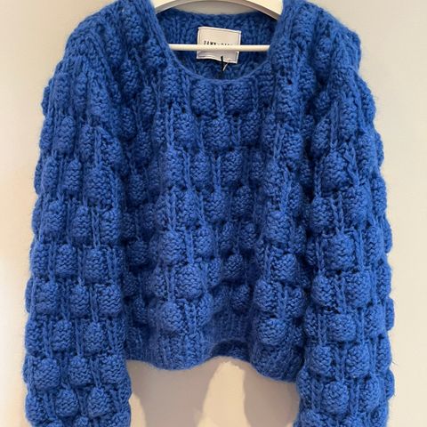 Ny genser fra Dawn x Dare, kobolt blå