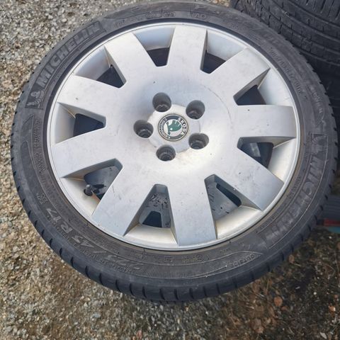 17" Felger til til Skoda og andre biler med 5x112 boltsirkel.