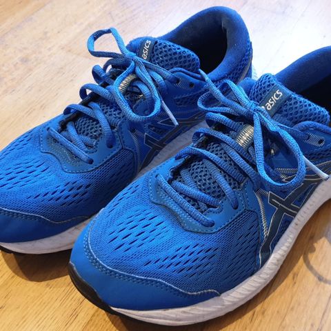 Asics joggesko, str 39,5 (Kan sendes)