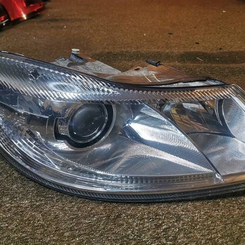 OCTAVIA II RS FRONTLAMPE HØYRE XENON 1Z1941019G