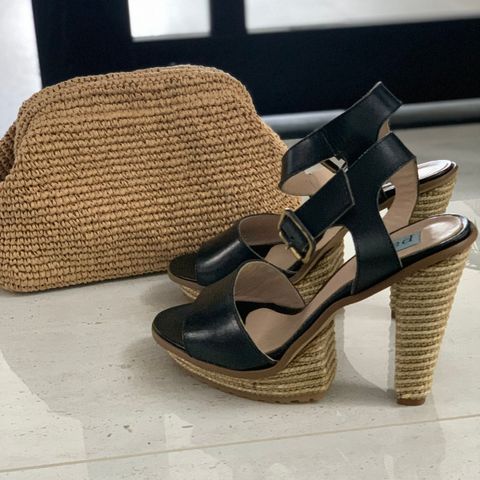 Apair  str 40 raffia pumps