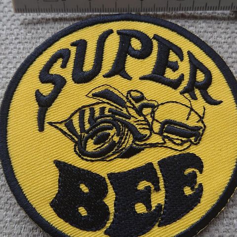 Super Bee tøymerke selges