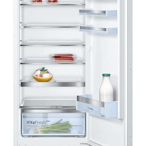 Kjøleskap for innebygging 122cm