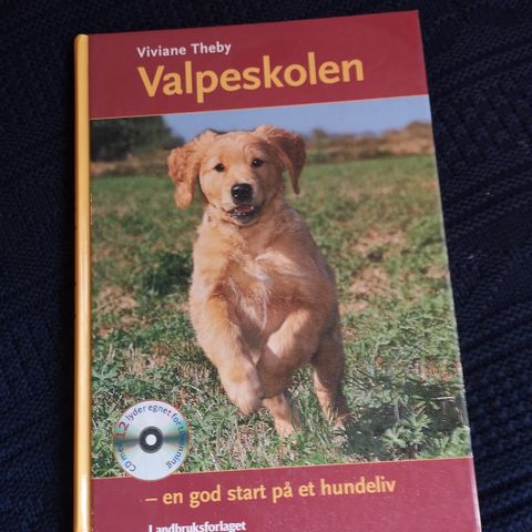 "Valpeskolen",  div. bøker om hunderaser en bok om forslag til navn