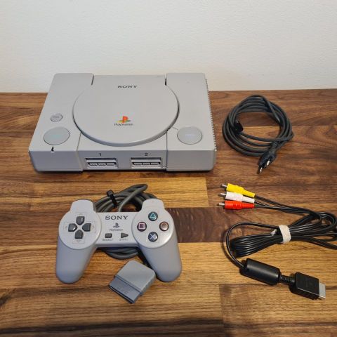 Sony Playstation 1, med kabler og kontroller, Mulig å kjøpe spill & tilbehør