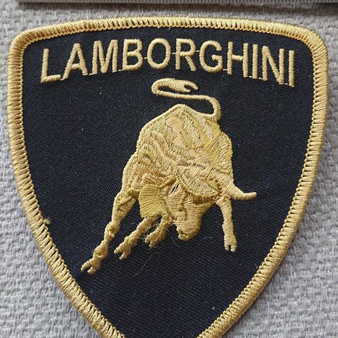 Lamborghini tøymerke selges