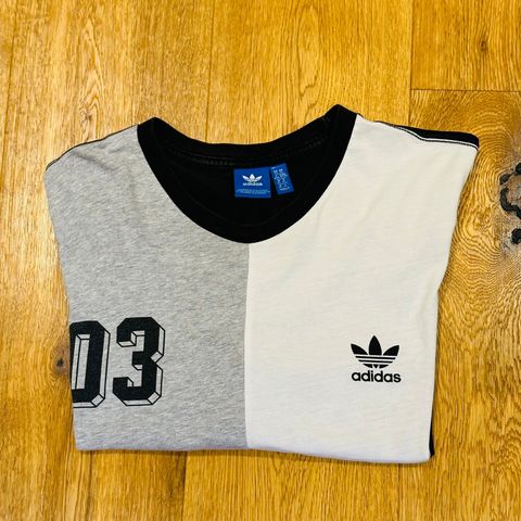 Adidas t-skjorte