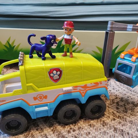 Paw patrol jungel bil