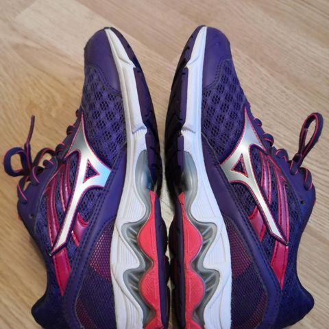 Mizuno wave inspire 12 løpesko (størrelse 38,5)