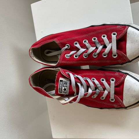 Converse Rød EU 41,5