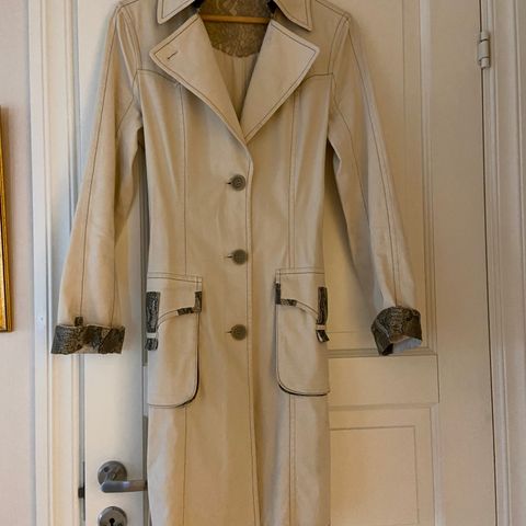 Trench coat i str. 36 Jean Paul