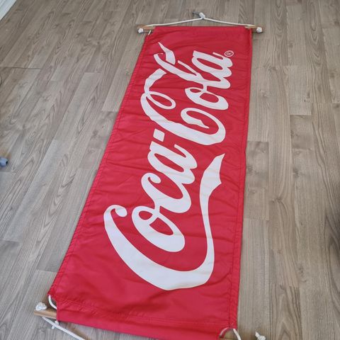 HELT NY COCA COLA HENGEKØYE